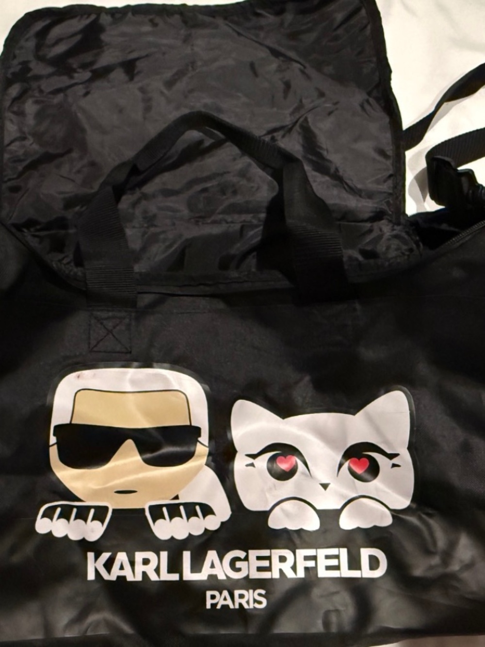 GUC- Karl Lagerfeld- Paris Cat Duffle Bag